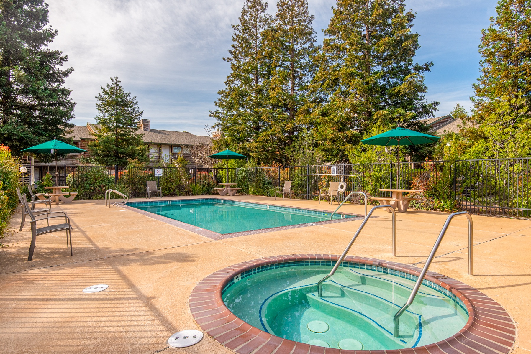 Meadowrock Apartments photo 4